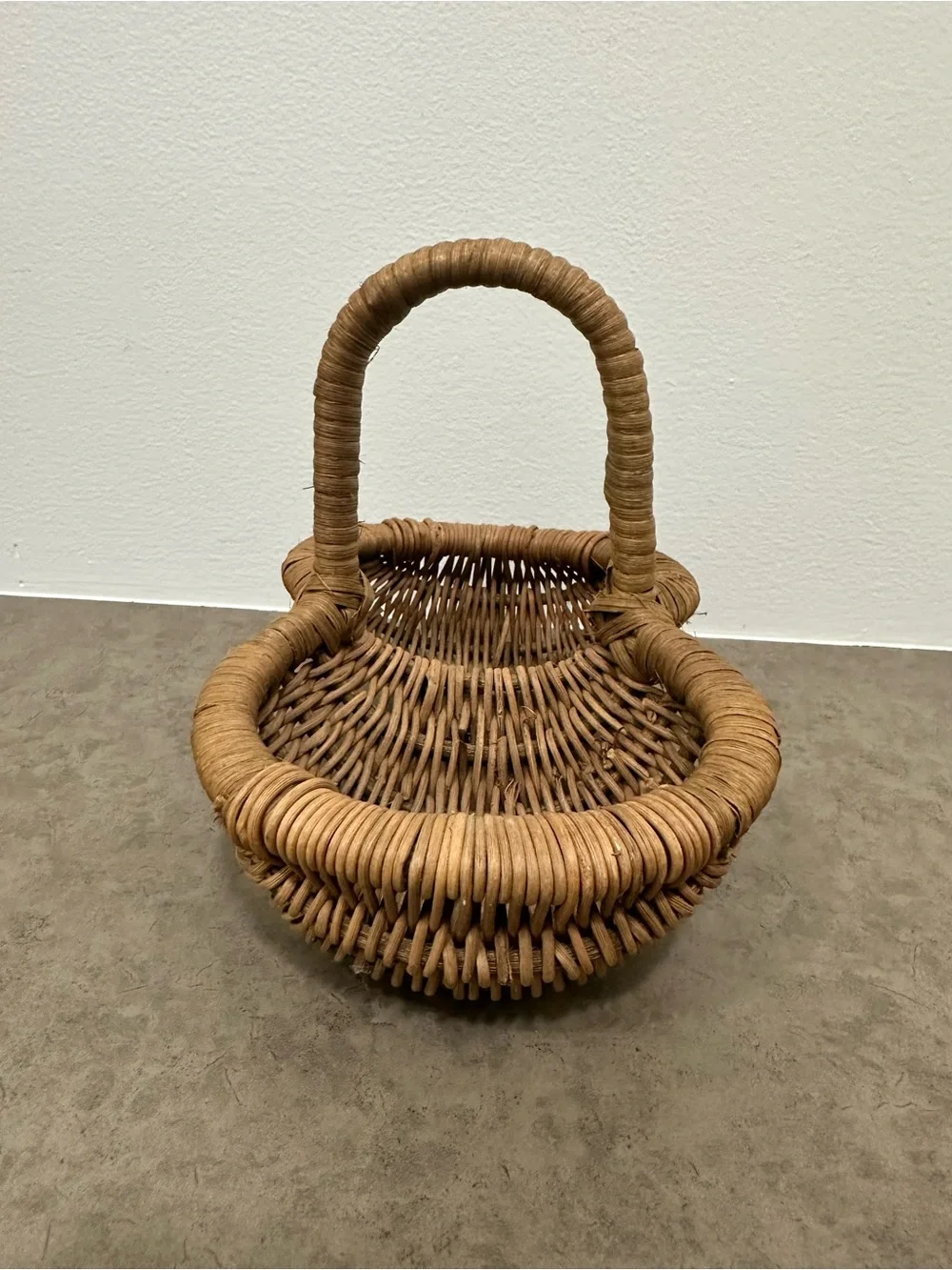 Vintage Woven Grape Egg Gathering Double-Compartment Basket Handle Natural Brown